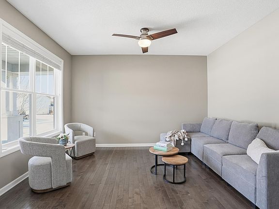 5th image of 1525 Hemlock Way