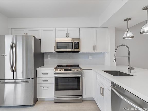 2nd image of 619 Michigan Ave APT 2