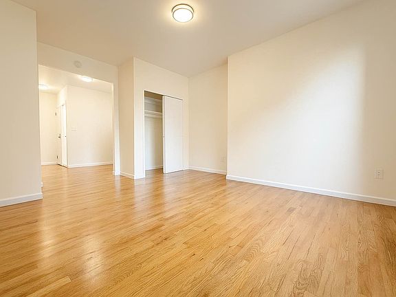4th image of 225 E 10th St APT 5C