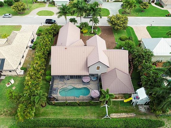 2nd image of 10066 Hidden Pines Ln