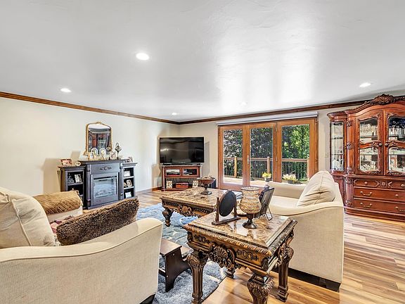 4th image of 1231 Gerhardt Ln