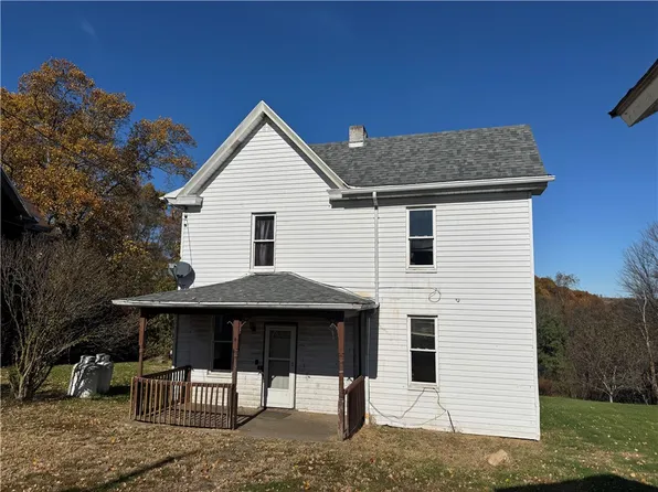 431 1st St, Allison, PA 15413
