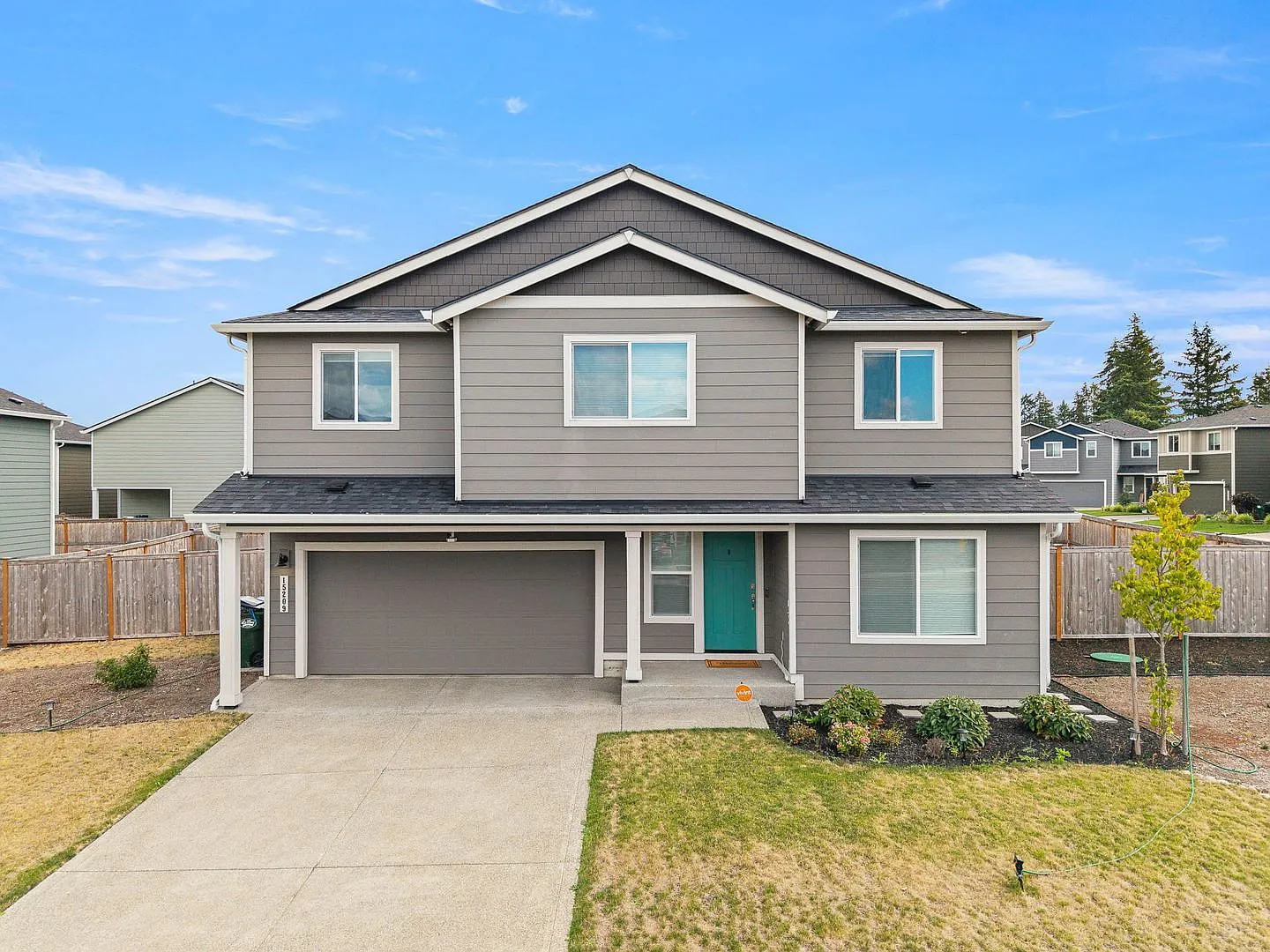 Spacious 4-Bedroom Home with A/C, Bonus Room & Pet-Friendly Living — Photo 1