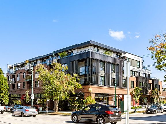 2nd image of 2419 Grant St #406