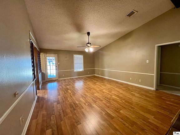 4th image of 182 Leisure Dr