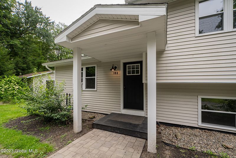 3rd image of 182 Bockes Road