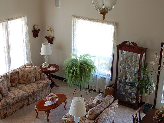 Formal Living/Dining Room