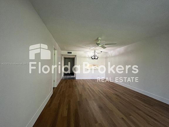 5th image of 5530 Lakewood Cir N APT 714