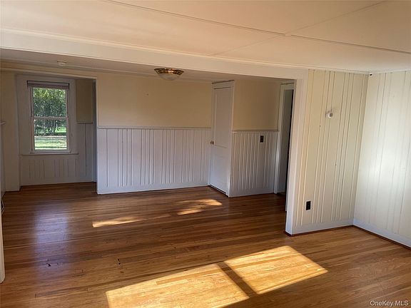 2nd image of 40 W Garden St