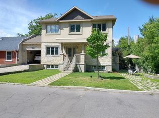 2194 Niagara Dr, Ottawa, ON K1H0A3