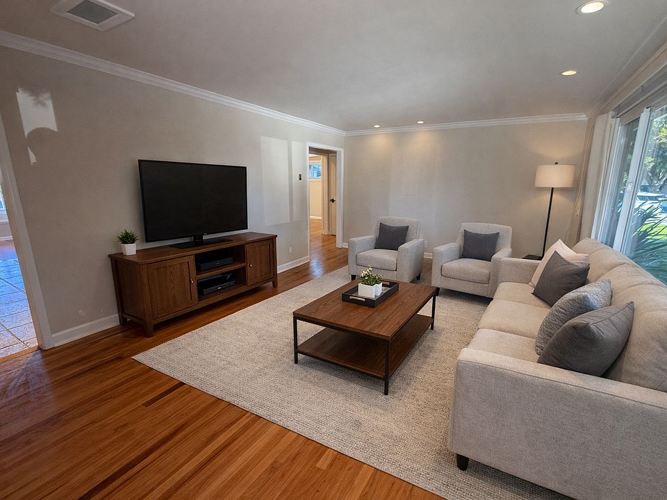 1st image of 1067 Morningside Dr