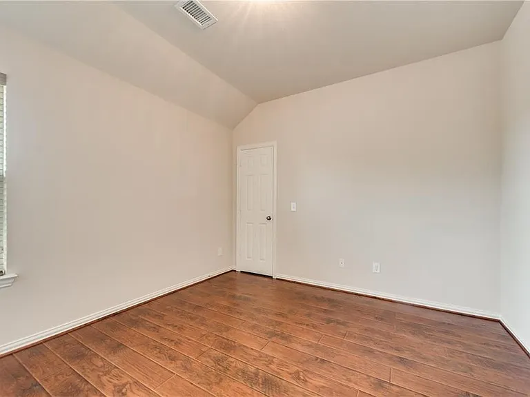 434 Teagarden Ct — Photo 31