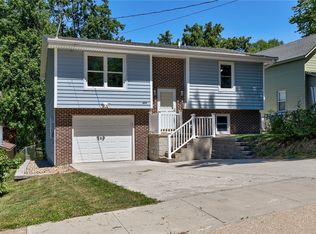 409 Lacona Ave, Des Moines, IA 50315