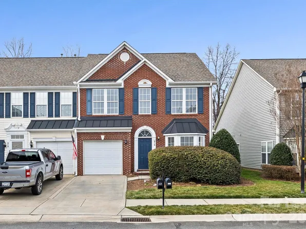 616 Bayou Cir, Clover, SC 29710