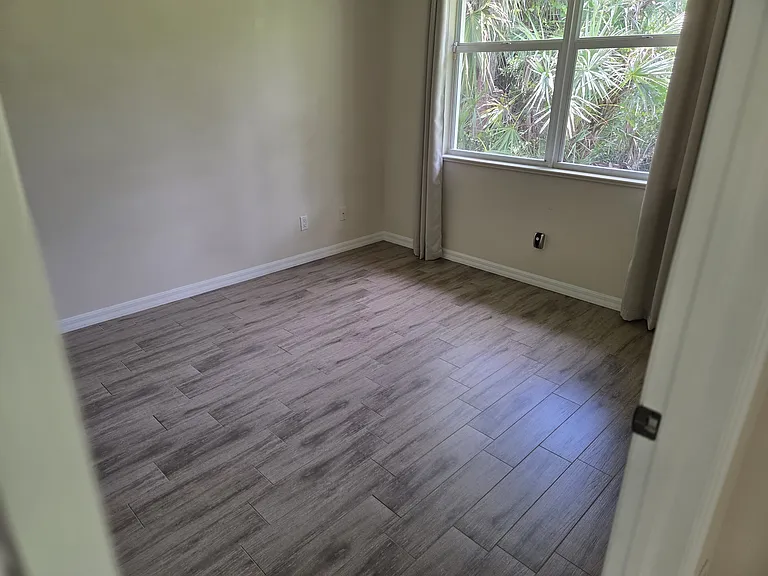 427 Pineapple Sq SW — Photo 14