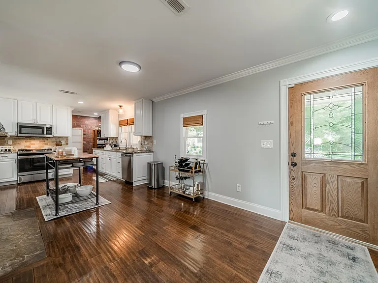 3147 Windsor Dr — Photo 27