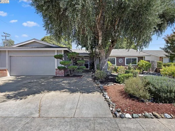 8887 Davona Dr, Dublin, CA 94568