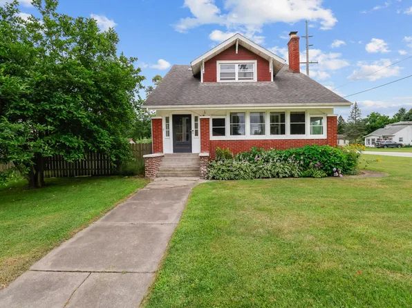 1157 Woodlawn Ave, Chesterton, IN 46304