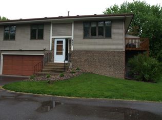 527 Ravoux Rd, Chaska, MN 55318