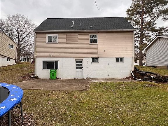 4th image of 250 Baker Dr