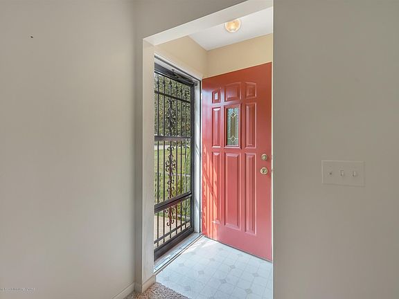 5th image of 1520 Mullins Ave NW
