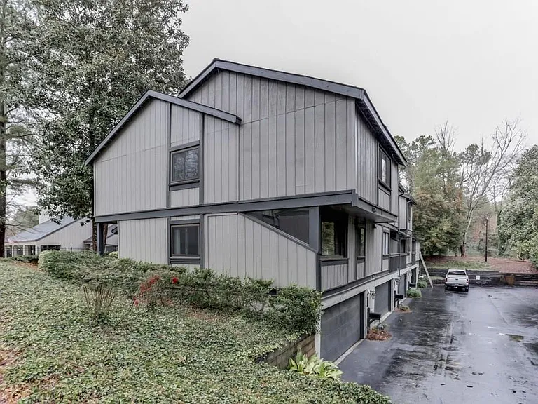 3087 Balearic Dr SE — Photo 25