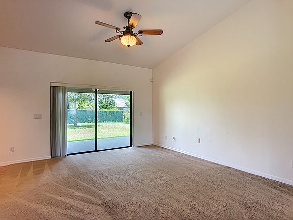 3rd image of 2980 Emerson Dr SE