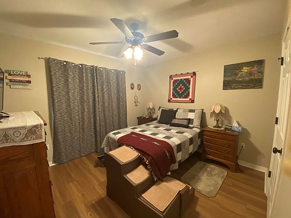 2nd image of 4 Pear Orchard Dr