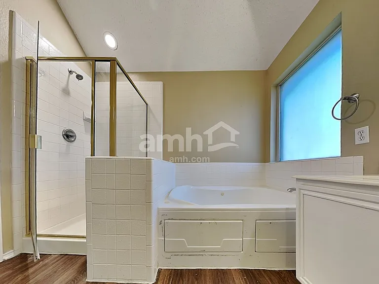 260 Beech Dr — Photo 14
