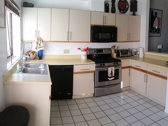 4th image of 401 Vista Chino #4