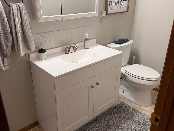 5th image of 9559 W Prairie Ave