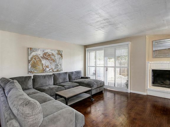 3rd image of 3215 Bermuda Ave APT 21