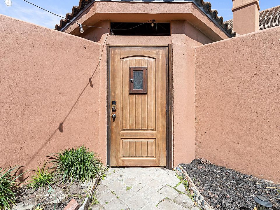 1st image of 8013 Gladys Ave