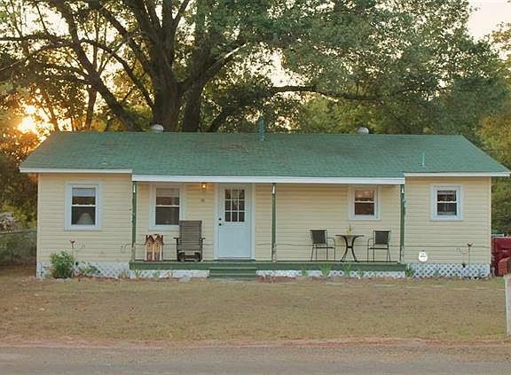 2nd image of 420 S Bryson St