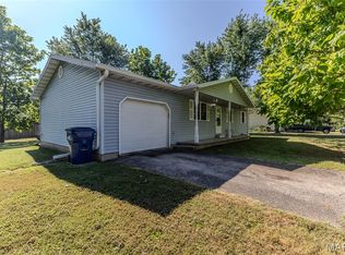 1524 Tekary St, Lebanon, MO 65536