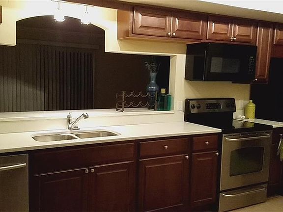 2nd image of 12293 Sailwinds Dr APT 105