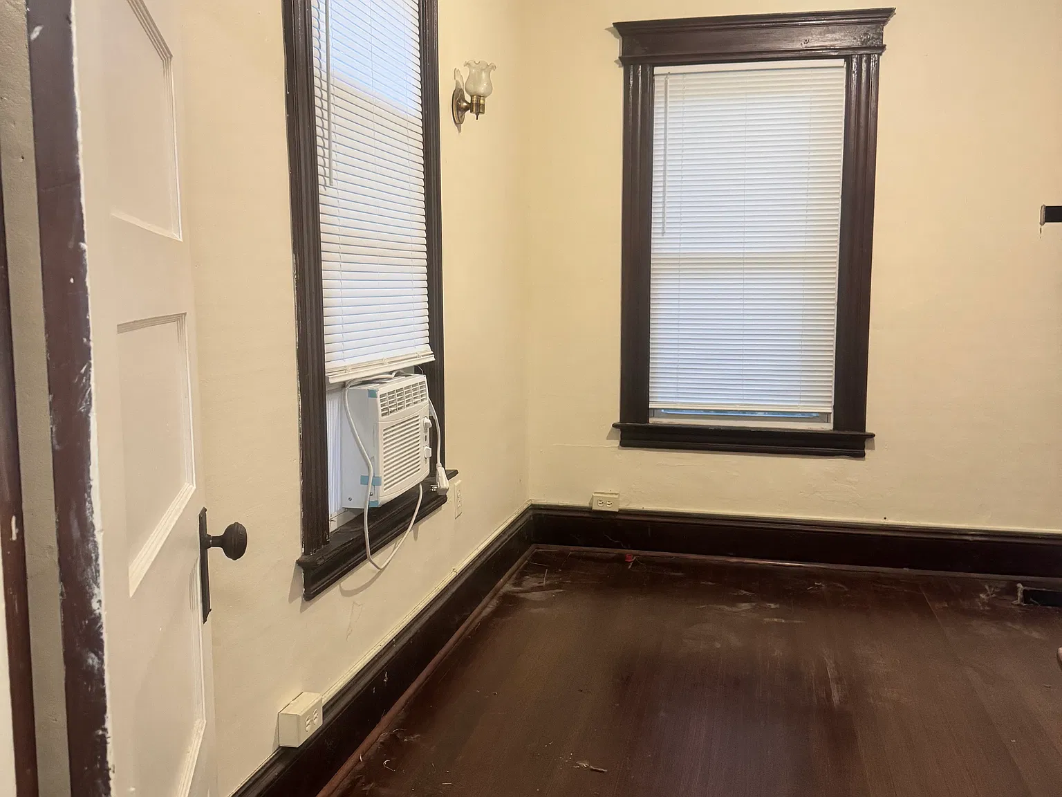 2 bed, 1.5 bath, 1000 sqft, $1,750 — Photo 3