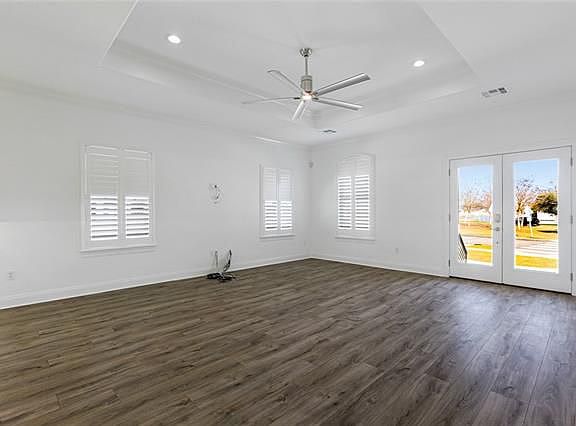 3rd image of 4116 W Esplanade Ave S