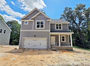 385 Appaloosa Dr, Spring Lake, NC 28390