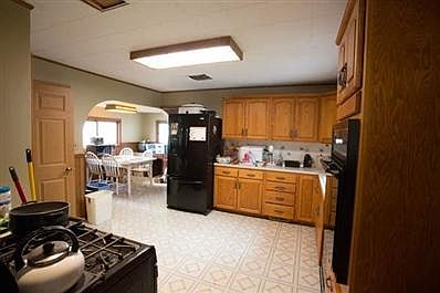 2nd image of 523 Whitelock St