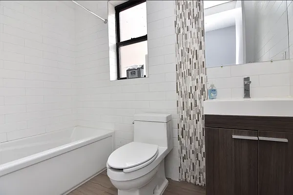 Rented by Bohemia Realty Group | media 6