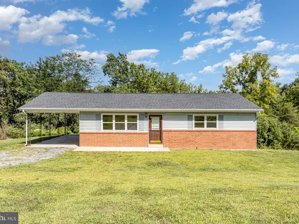 7 Floyd Dr, Middletown, PA 17057