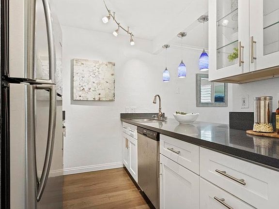 3rd image of 615 Vine St #37A