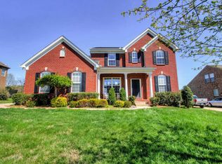 1021 Avery Trace Cir, Hendersonville, TN 37075