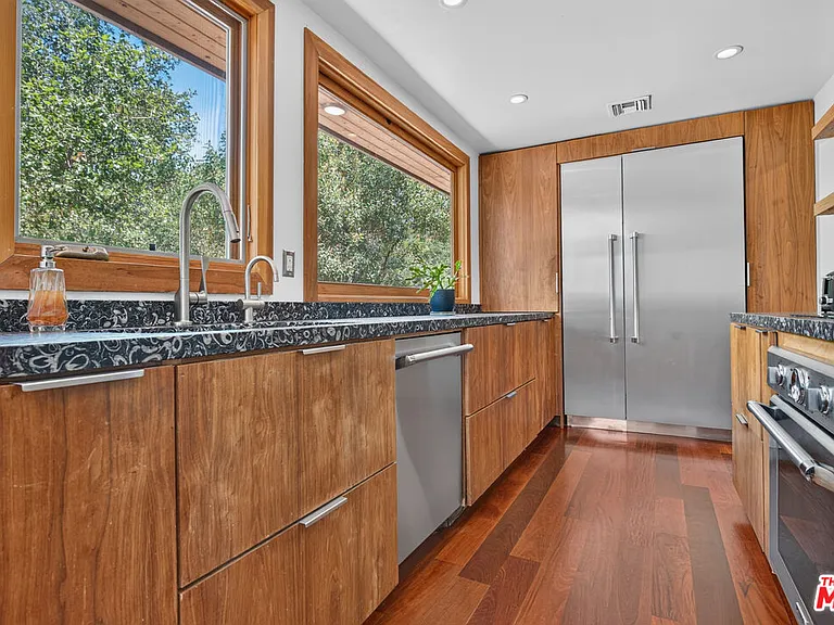 1738 Topanga Skyline Dr — Photo 25