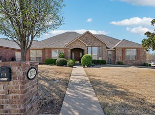 2792 Stoney Ct, Catoosa, OK 74015