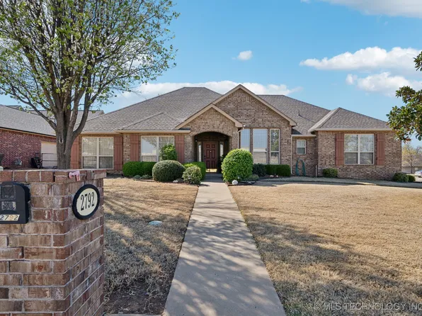 2792 Stoney Ct, Catoosa, OK 74015