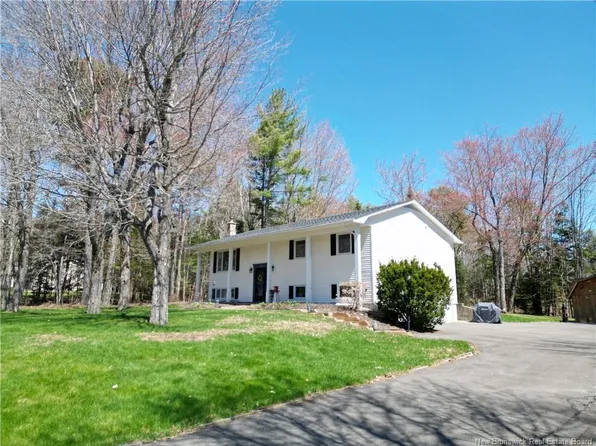 65 Milky Way Dr, Hanwell, NB E3C 1M7