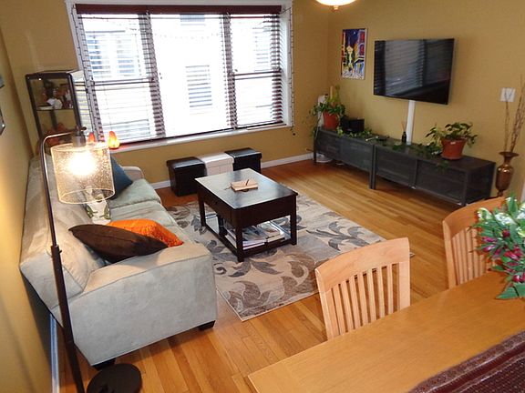 5th image of 5932.5 N Paulina St #2
