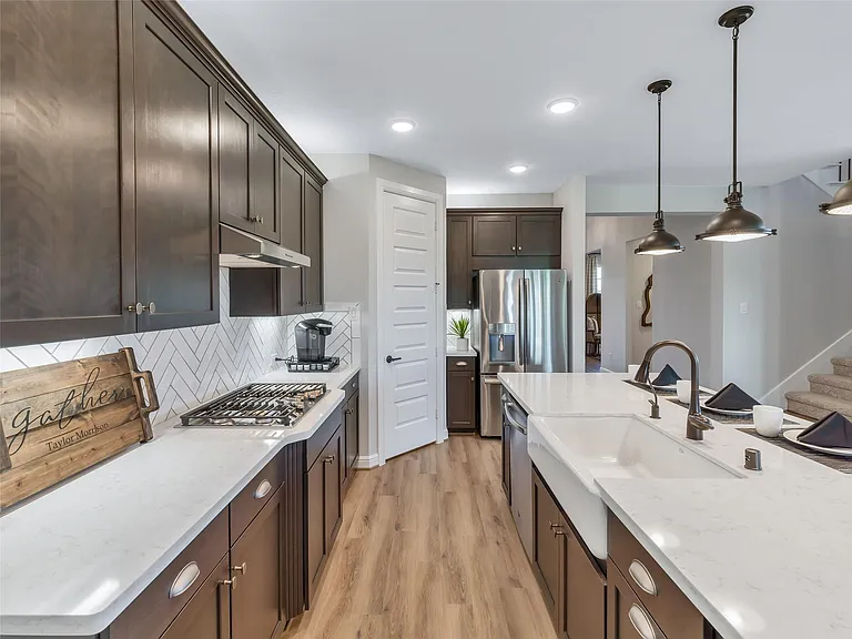 11 Shumard Oak Dr — Photo 10